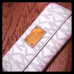 Michael Kors Jet Set Vanilla Wallet